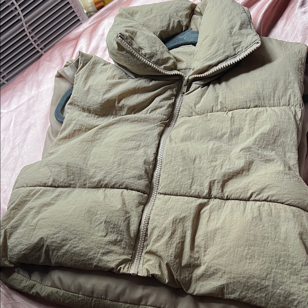 Women's Beige Puffer Vest